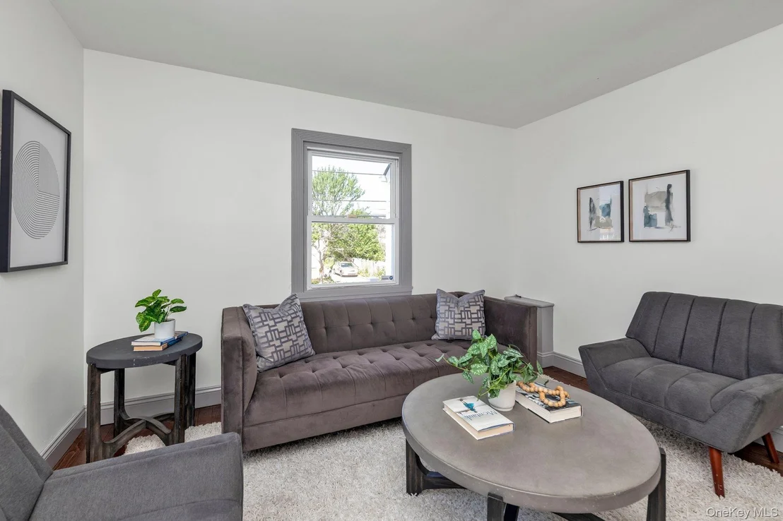 Photo of 43 Westside Avenue