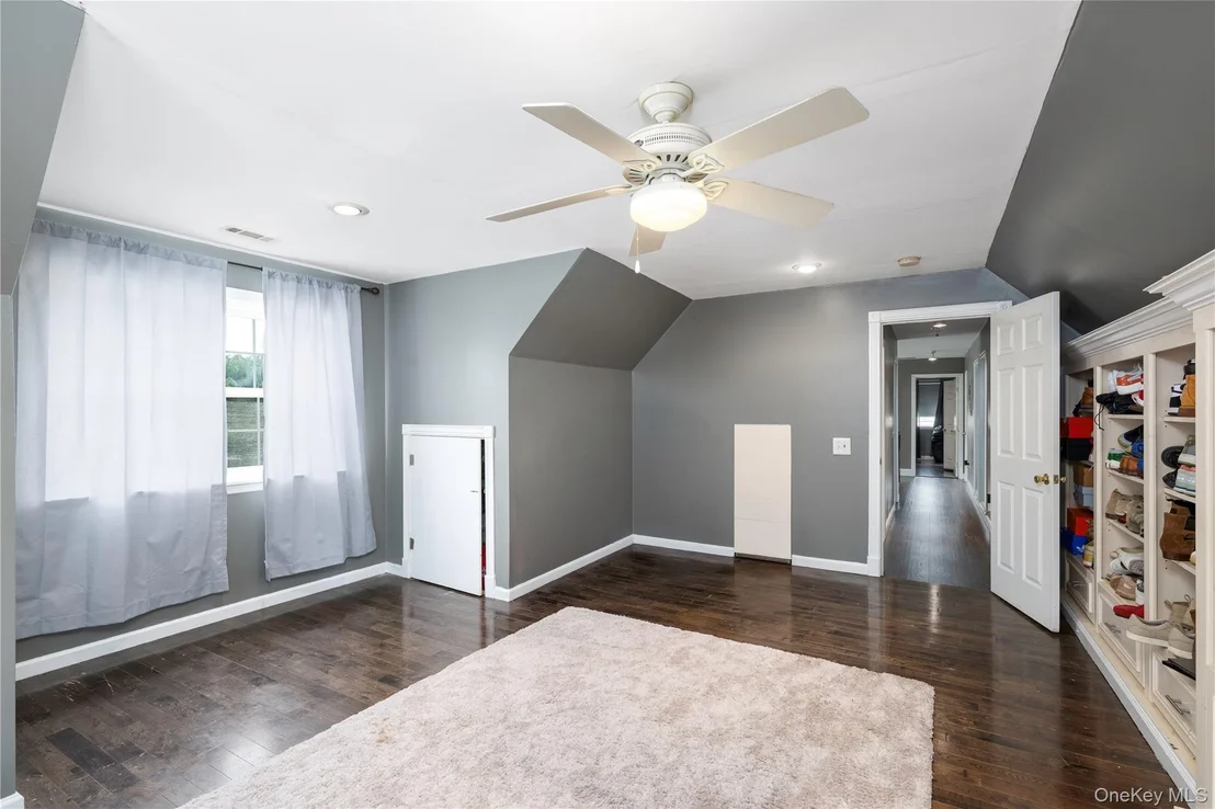 Photo of 8 Cedardale Loop