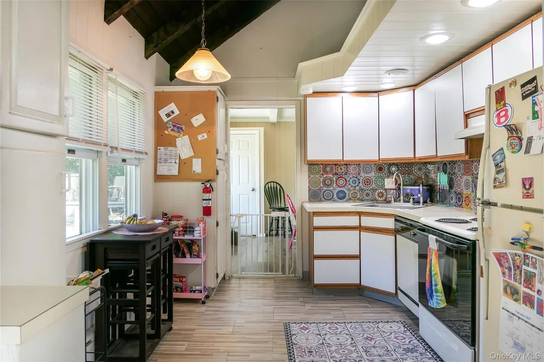 Photo of 118 Hedges Avenue
