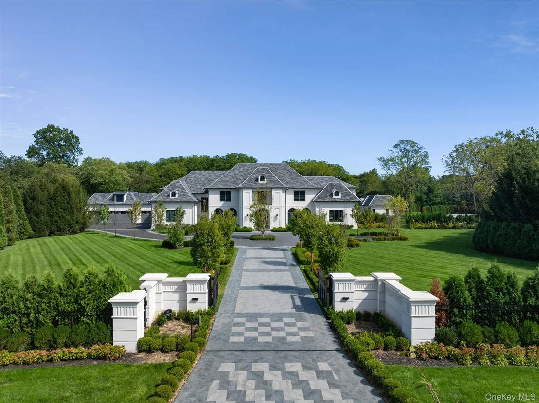 Photo of 18 Evergreen Way