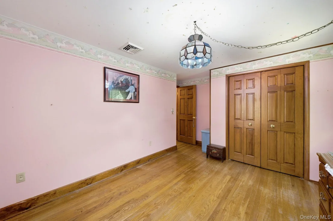 Photo of 24 Van Dam Road