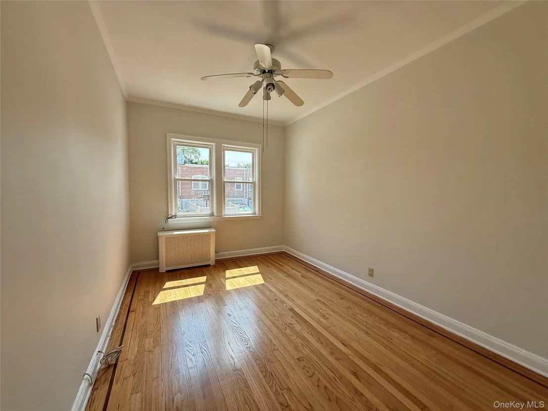 Photo of 5962 69th Lane