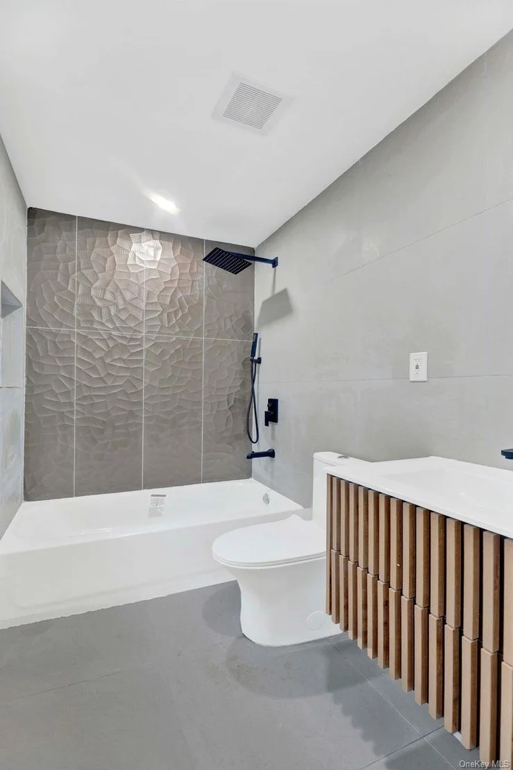 Photo of 338 Calhoun Avenue