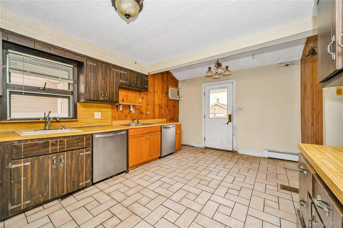 Photo of 218 Avery Place