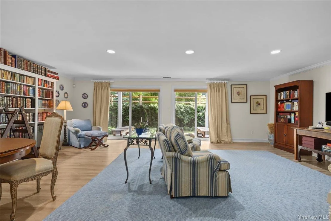 Photo of 18 Brookview Drive
