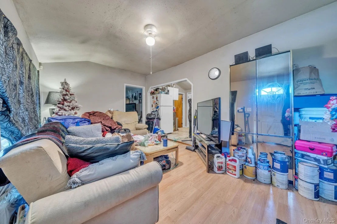 Photo of 656 Taylor Avenue