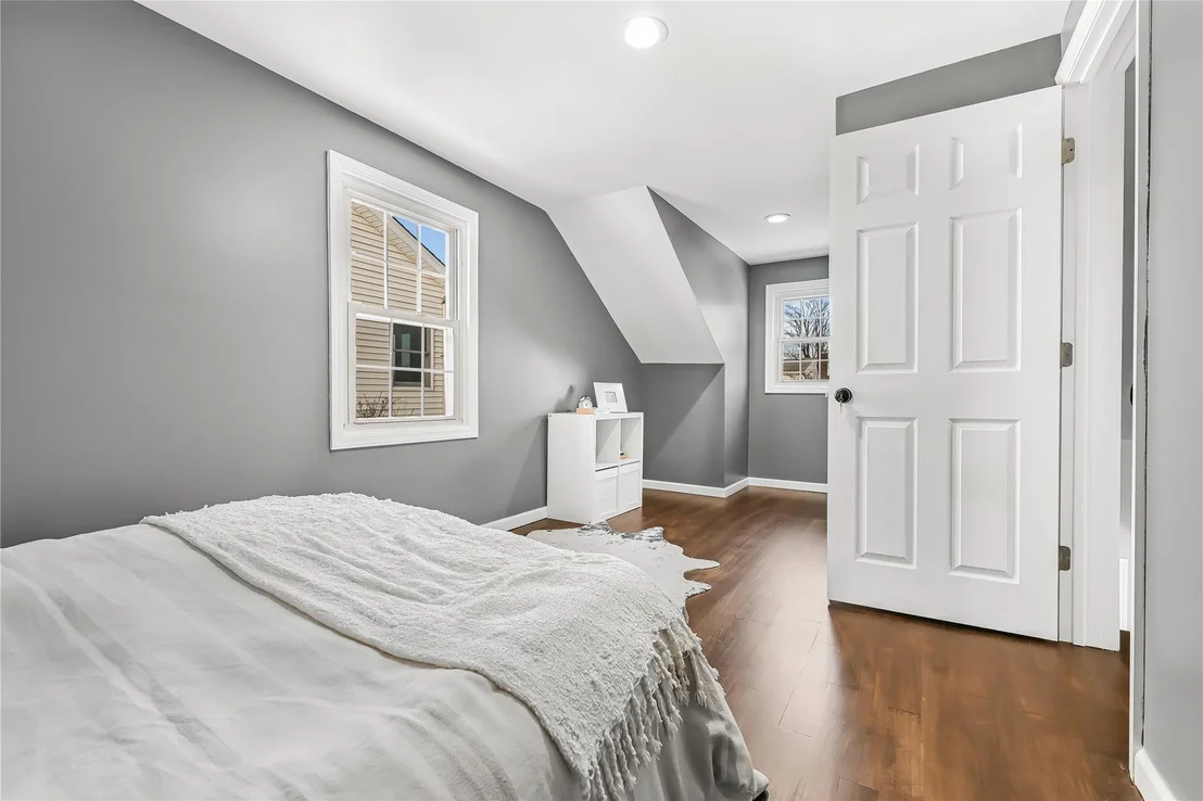 Photo of 223 Pershing Parkway