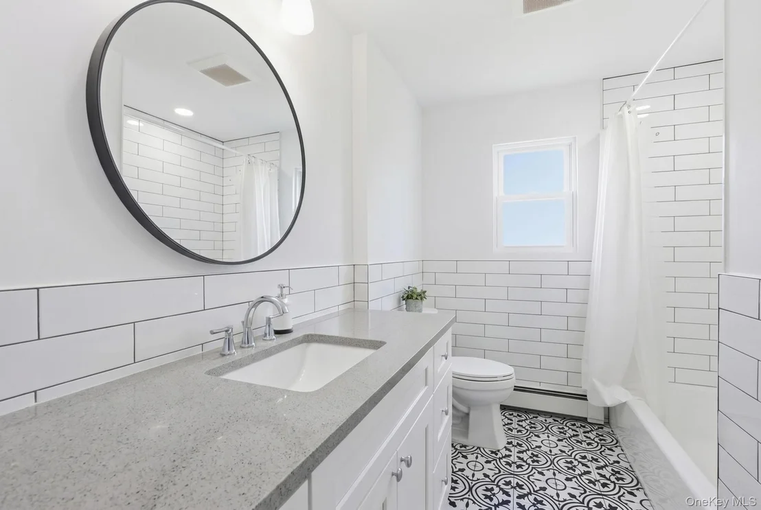 Photo of 841 Willow Road