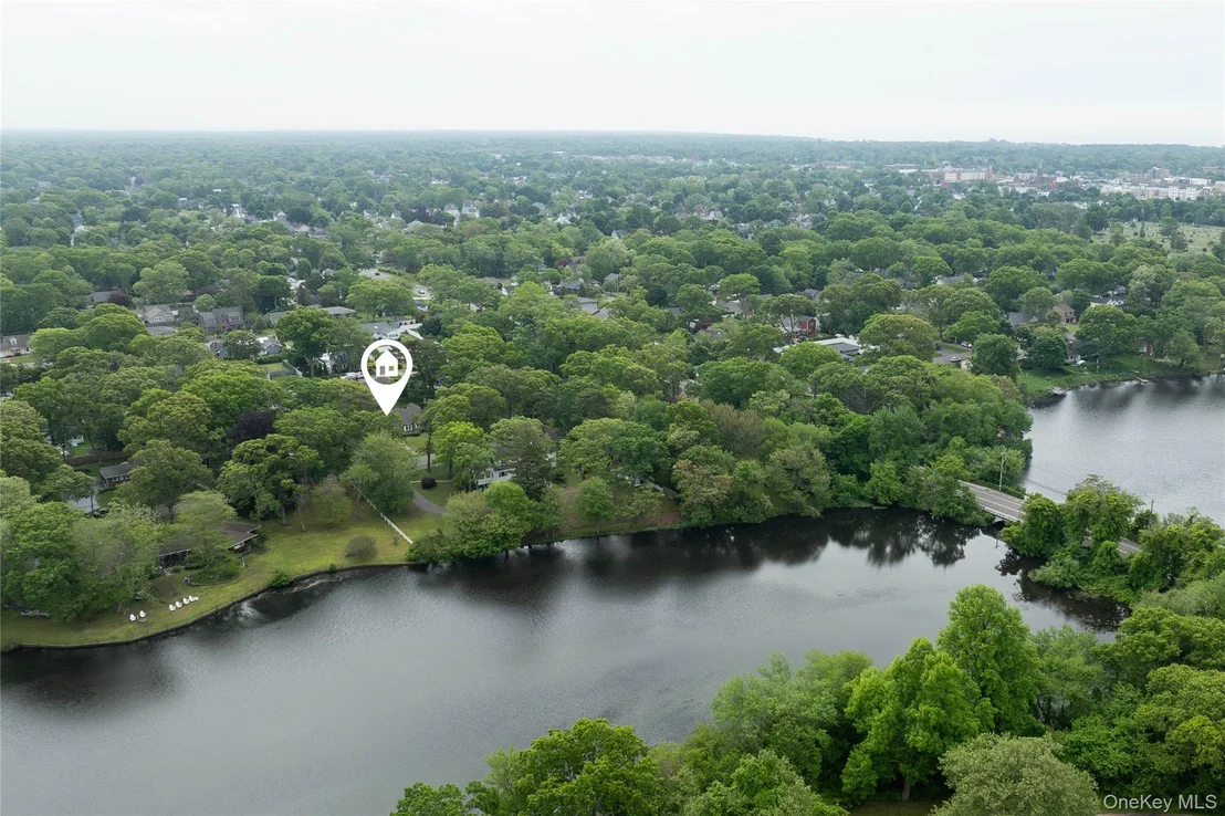 Photo of 115 Shore Road