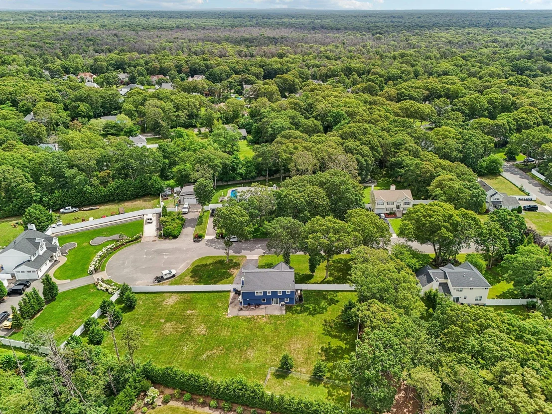 Photo of 2 Sommerset Drive