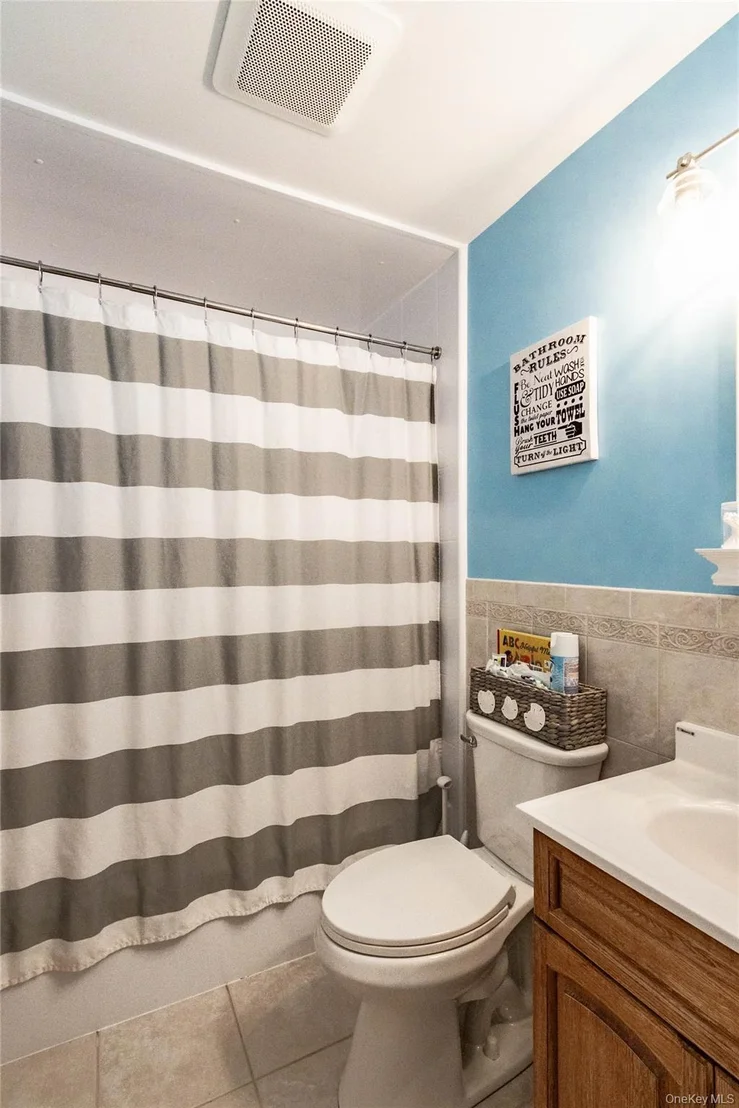 Photo of Unit 9B at 2449 F Union Boulevard