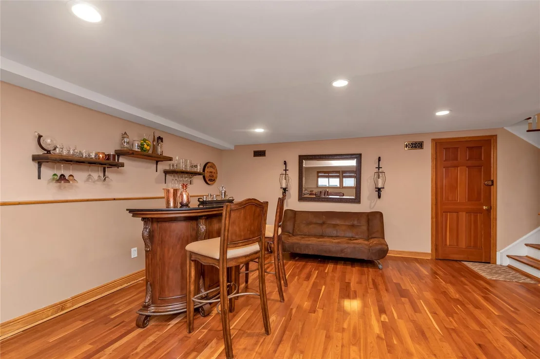 Photo of 355 Divot Road