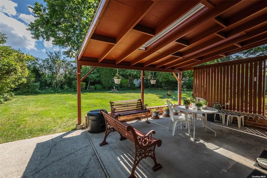 Photo of 53 Roxbury Drive