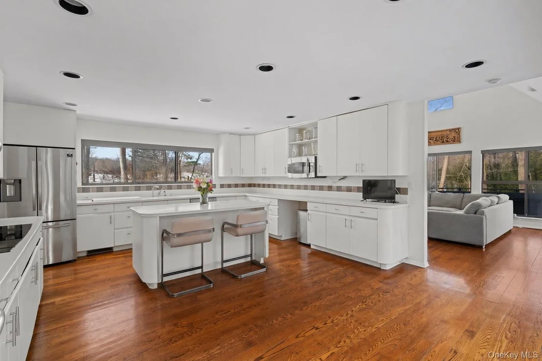 Photo of 20 Ponds Lane
