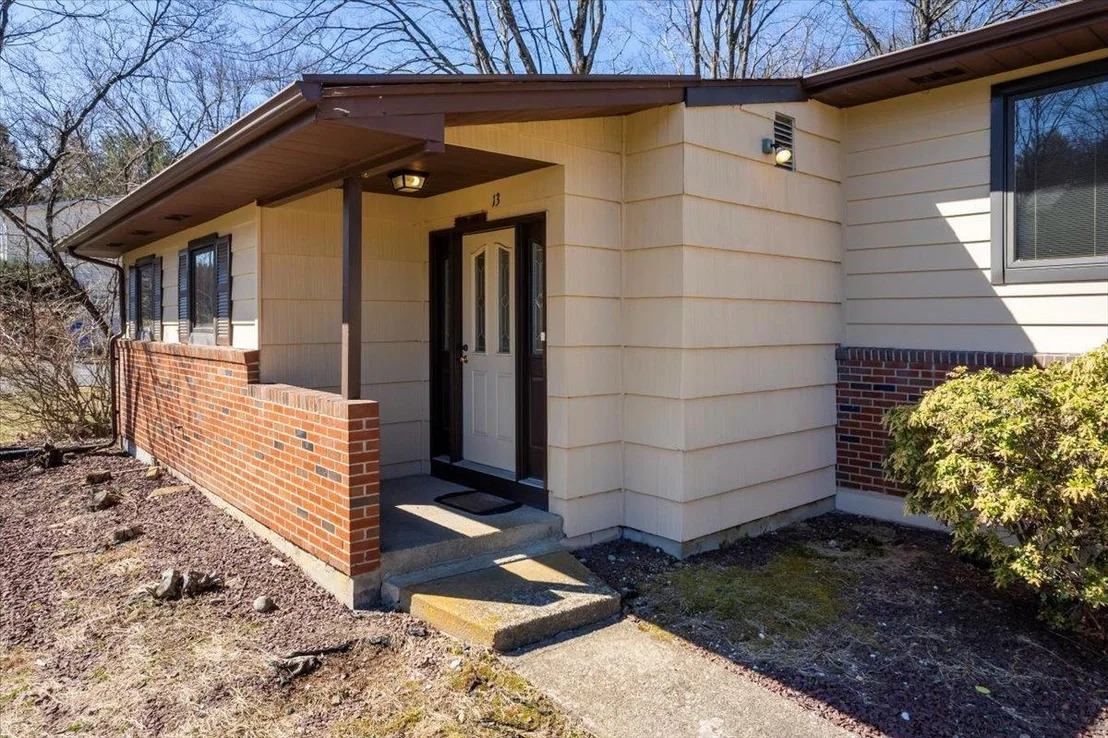 Photo of 13 Barrie Drive
