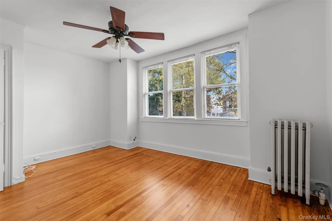 Photo of 6924 67th Pl