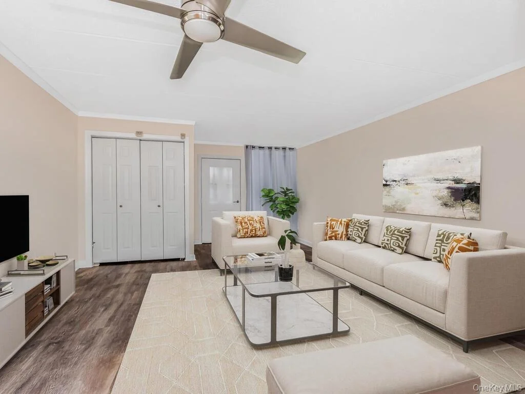 Photo of Unit 10121 at 121 Sunset Boulevard