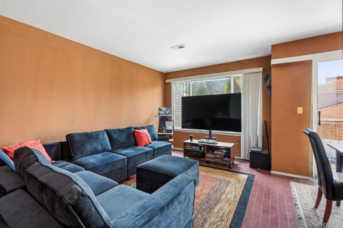 Photo of 110 Vogel Loop
