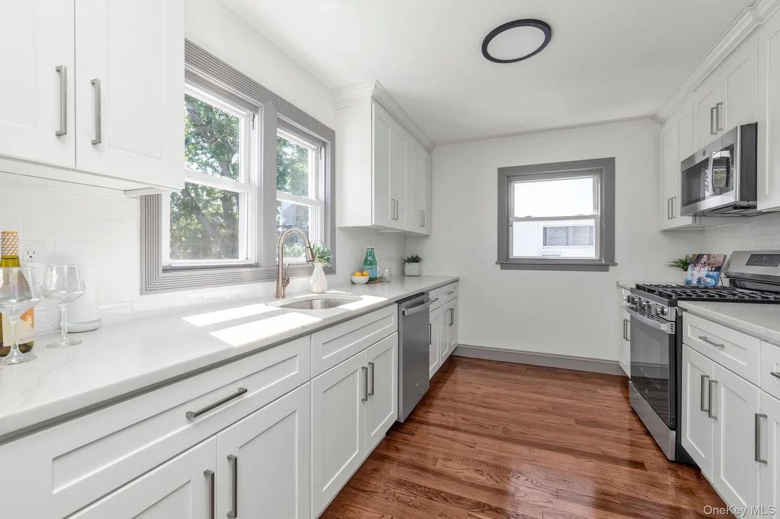 Photo of 43 Westside Avenue