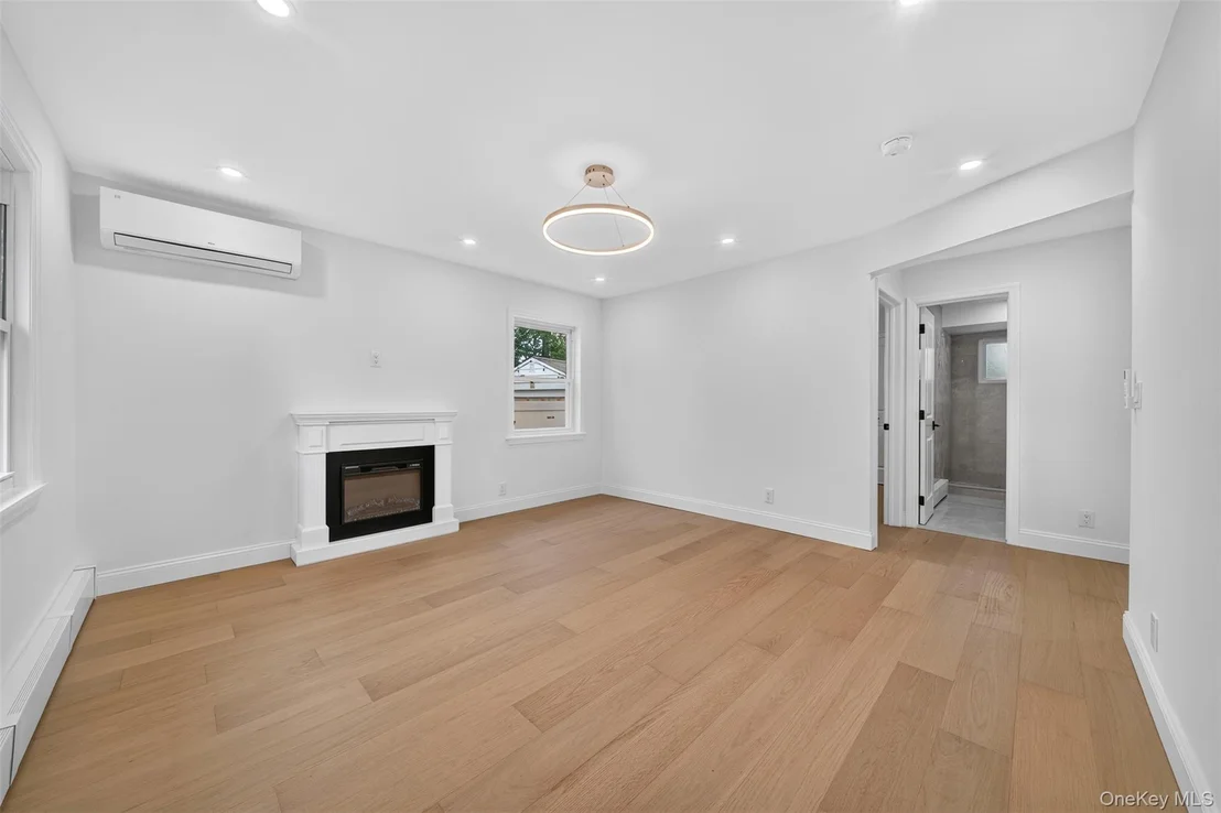 Photo of 58 Willets Drive