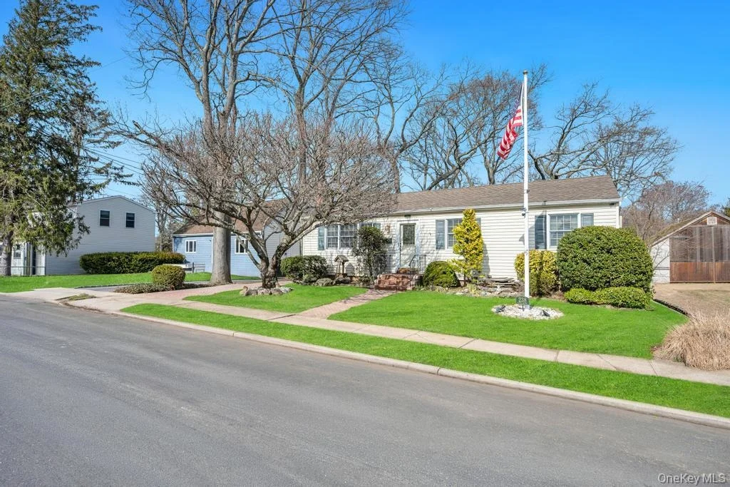 Photo of 238 Centre Avenue