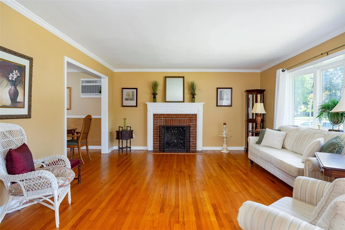 Photo of 18 Lorraine Boulevard
