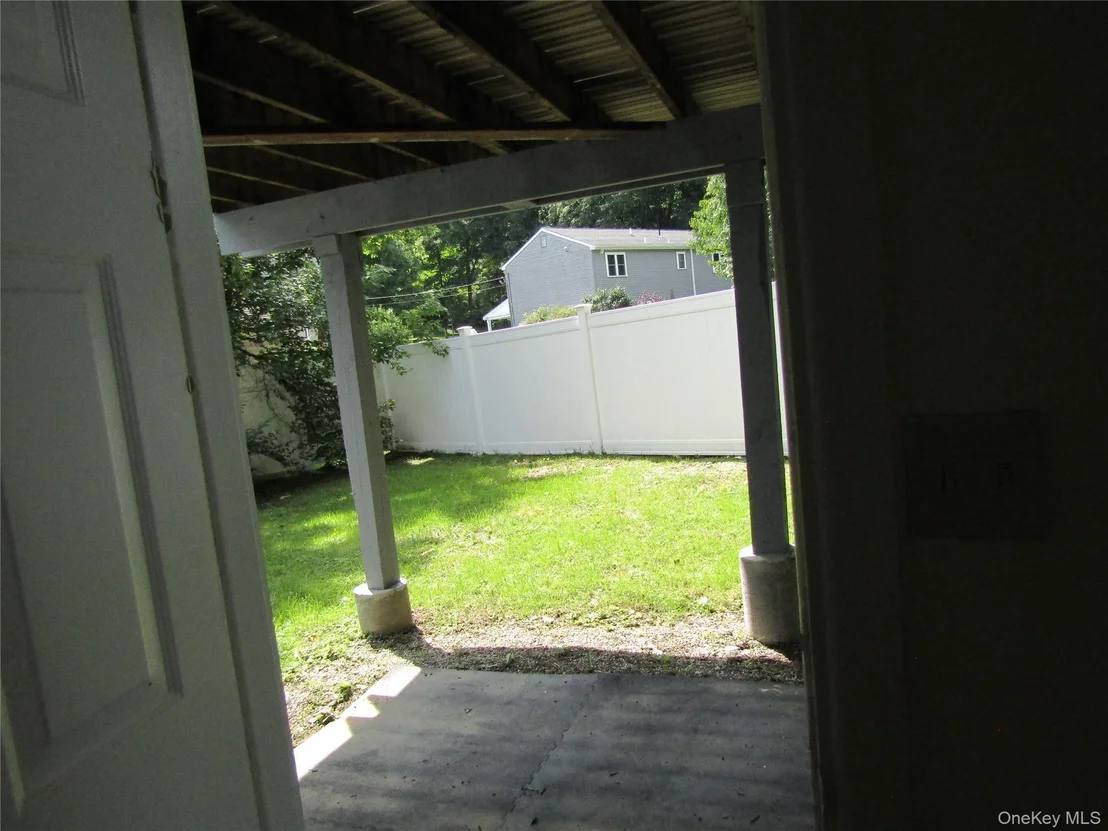 Photo of 374 Sprout Brook Road