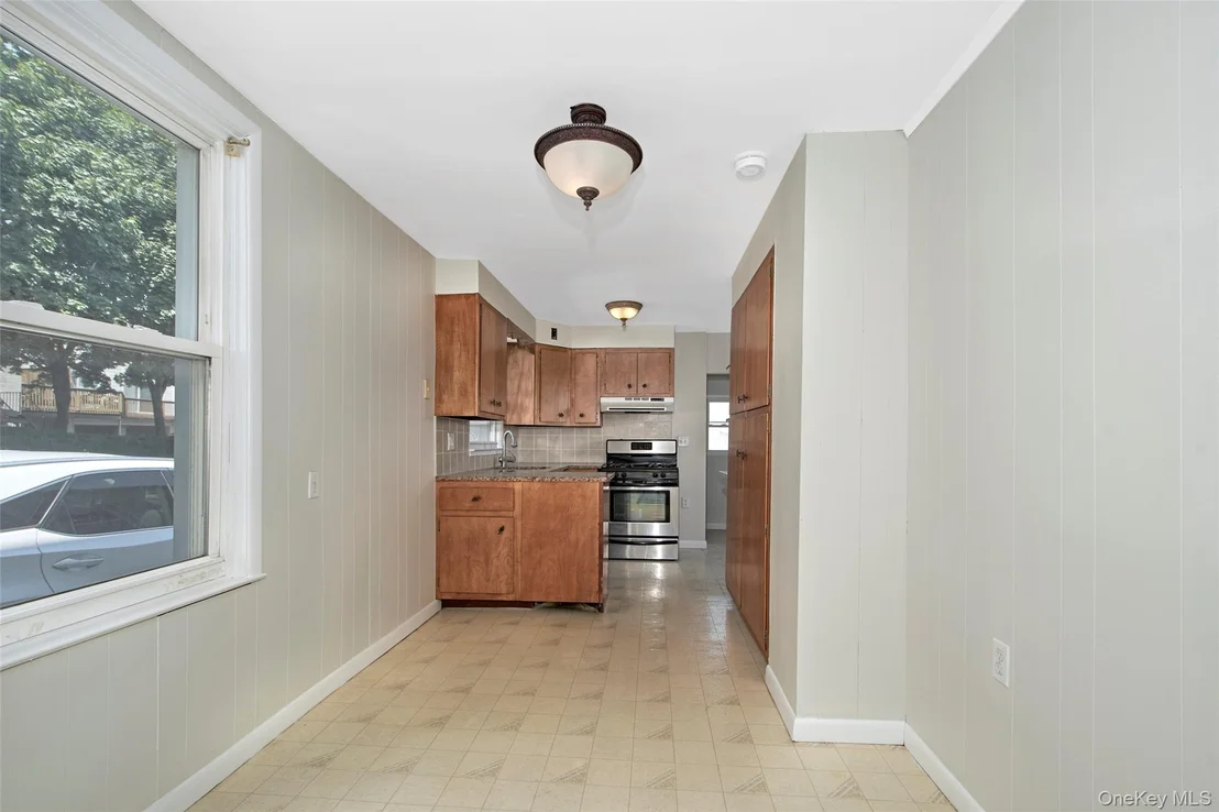 Photo of 63 Thatcher Avenue