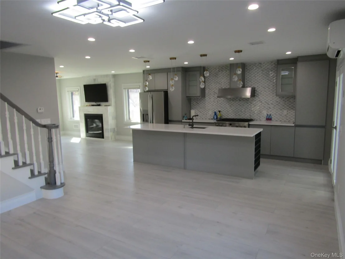 Photo of 89 Kenneth Place