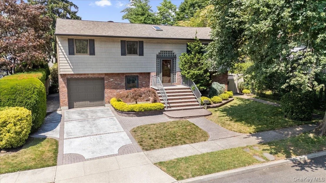 Photo of 713 Thomas Avenue