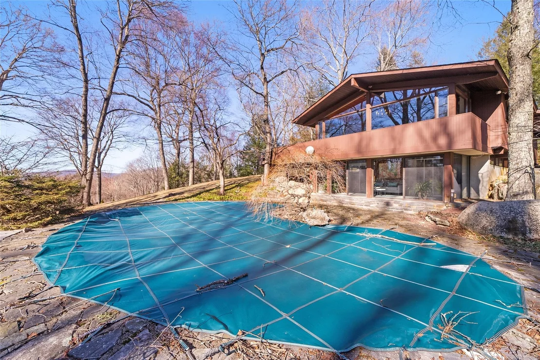 Photo of 43 Snake Hill Road