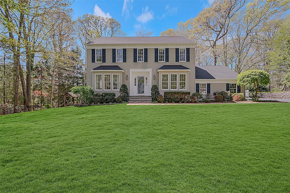 Photo of 19 Emerald Lane
