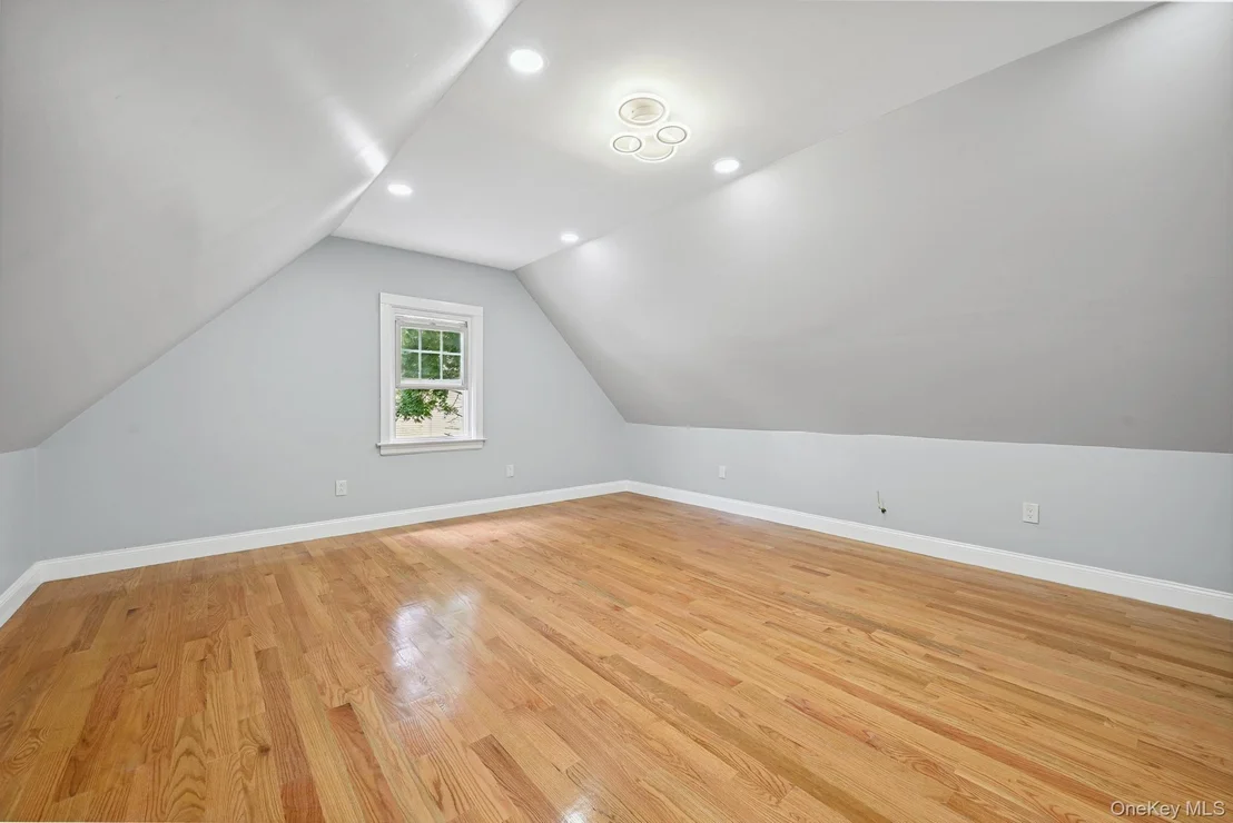 Photo of 73 Broadway