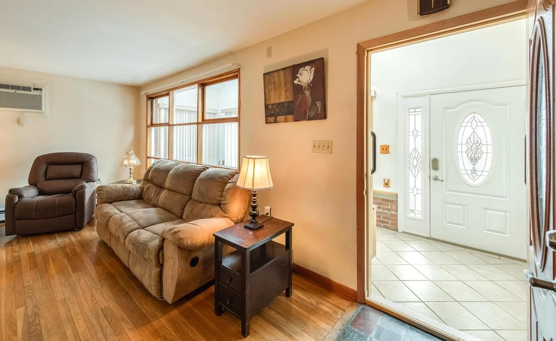 Photo of 15 Lucas Lane