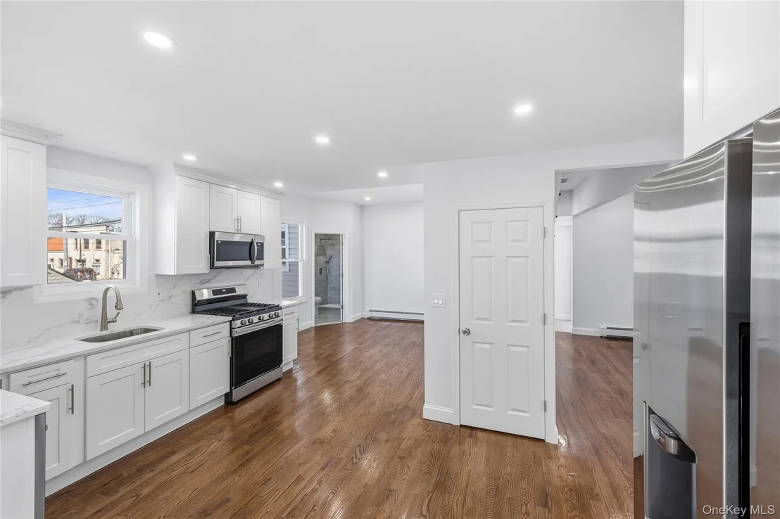 Photo of 22 Colonial Avenue
