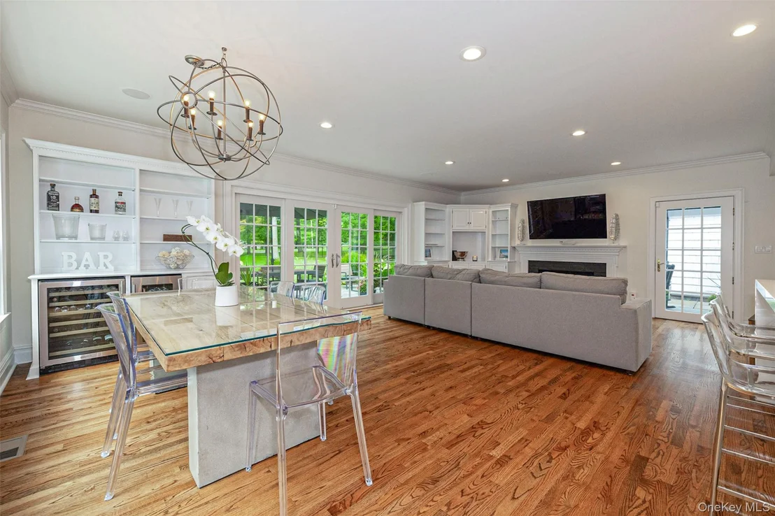 Photo of 18 Lakeside Drive
