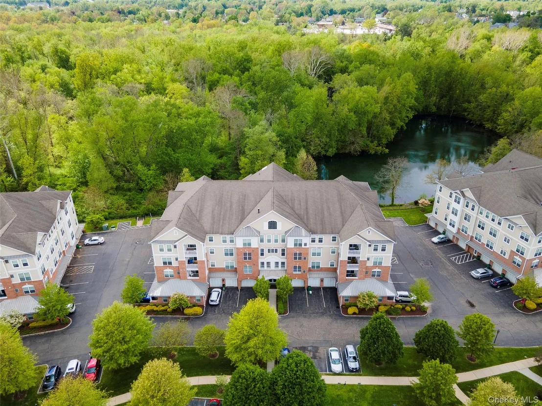 Photo of 326 Regency Drive