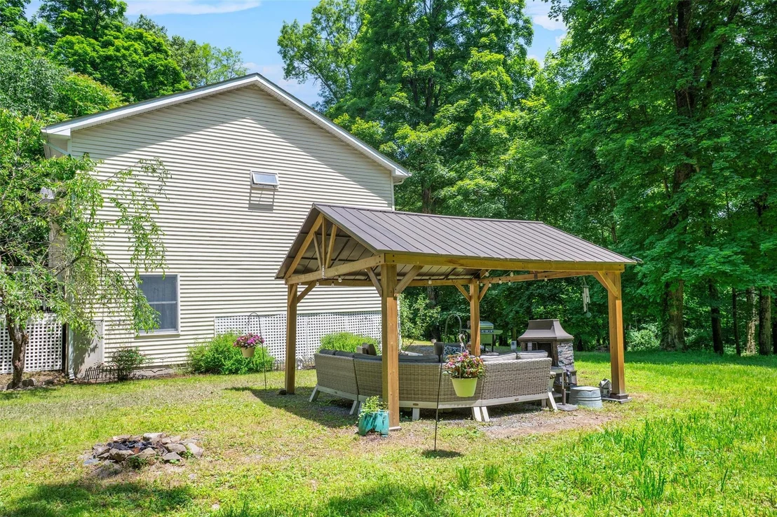 Photo of 307 Oak Lane