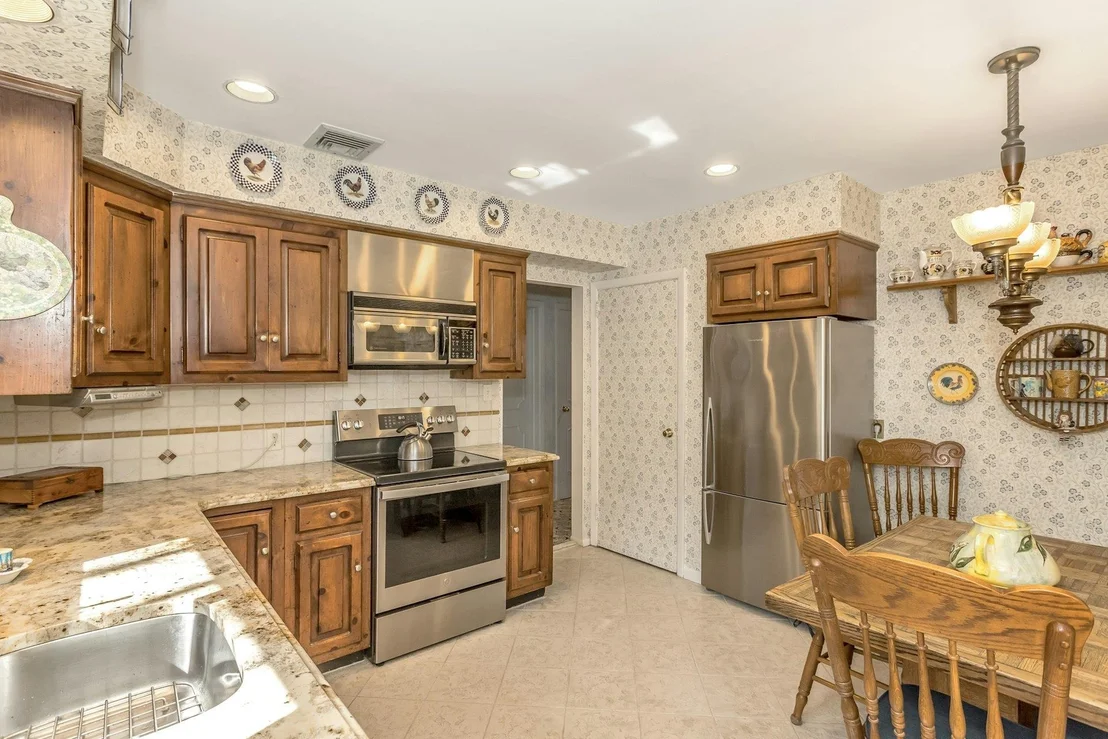 Photo of 2176 Cayuga Drive