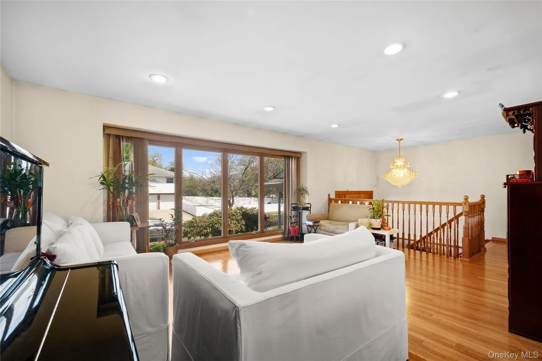 Photo of 150 Roxton Road