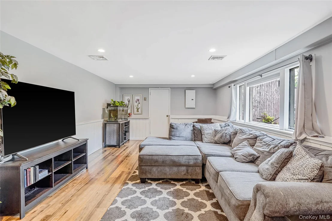 Photo of 2275 Hynes Place
