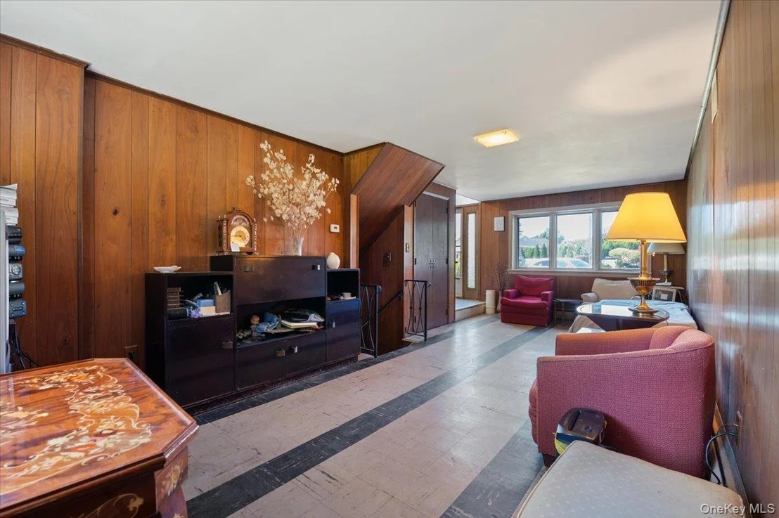 Photo of 331 Woodbridge Lane