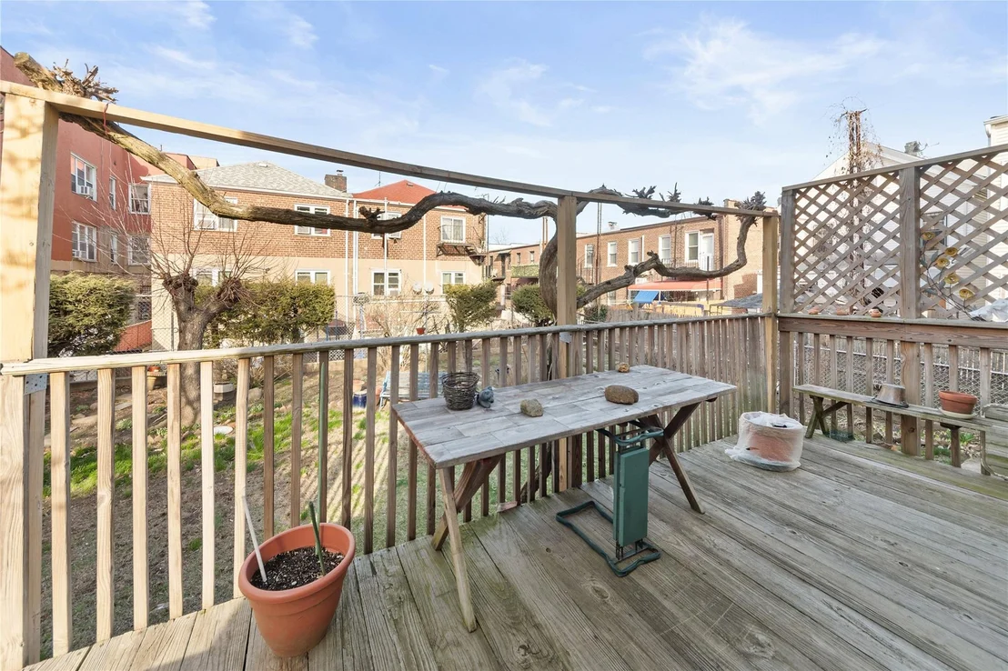Photo of 1612 Overing Street
