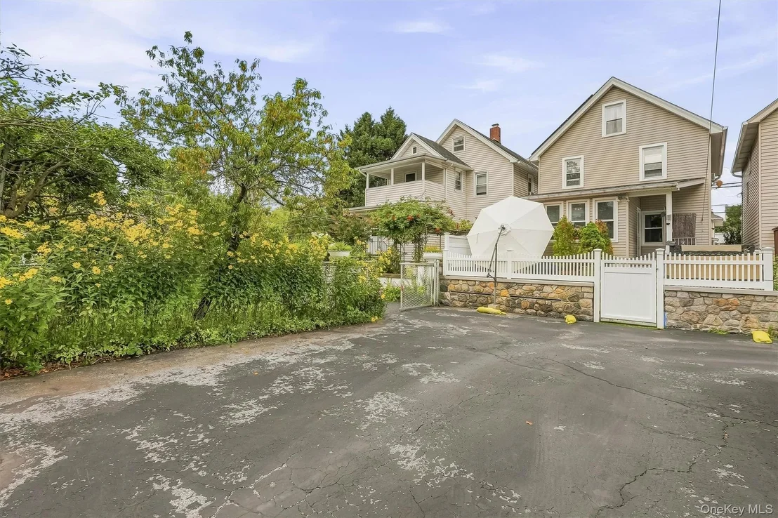 Photo of 313 Depew Street