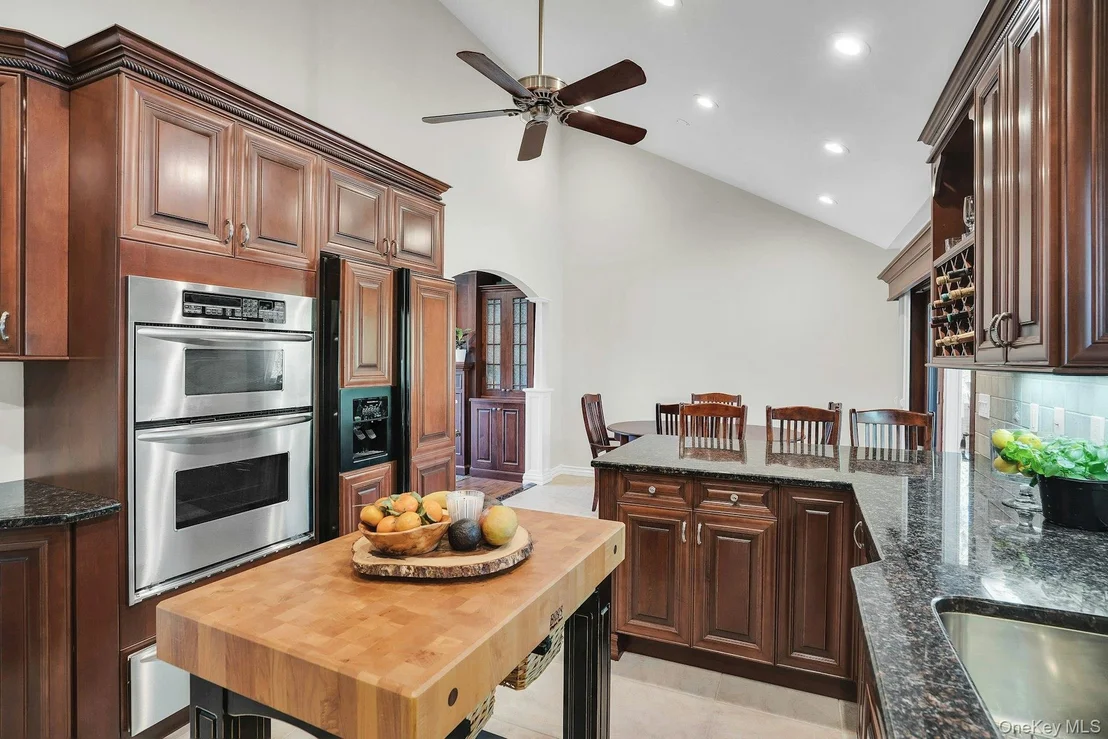 Photo of 101 Hayrick Lane