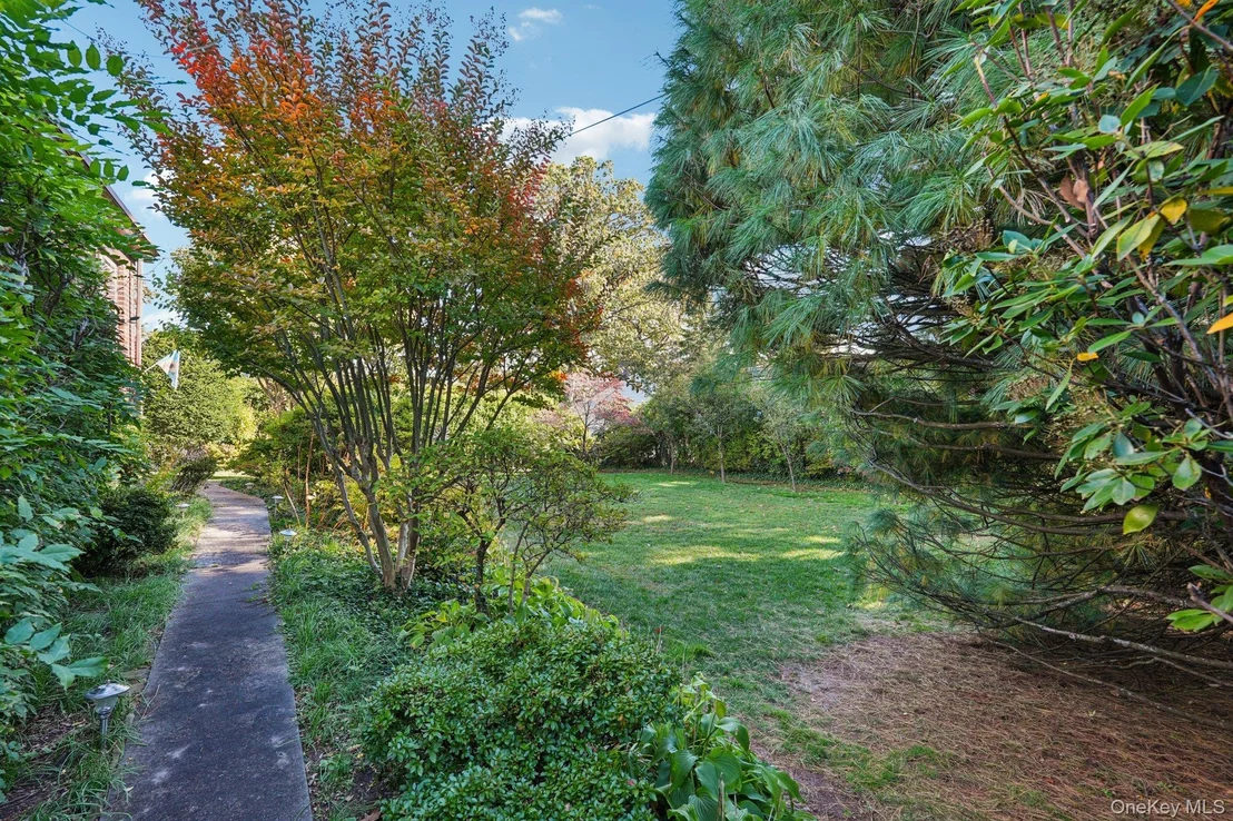 Photo of 18 Chippewa Road