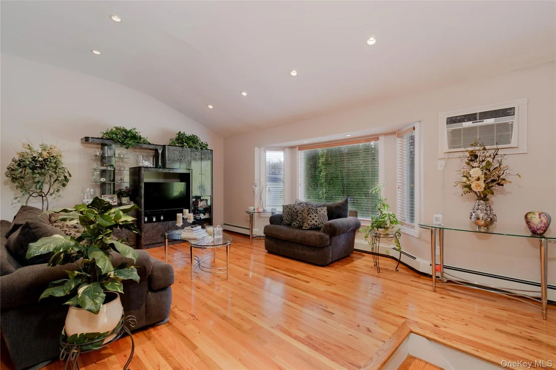 Photo of 32 Dover Hill Drive