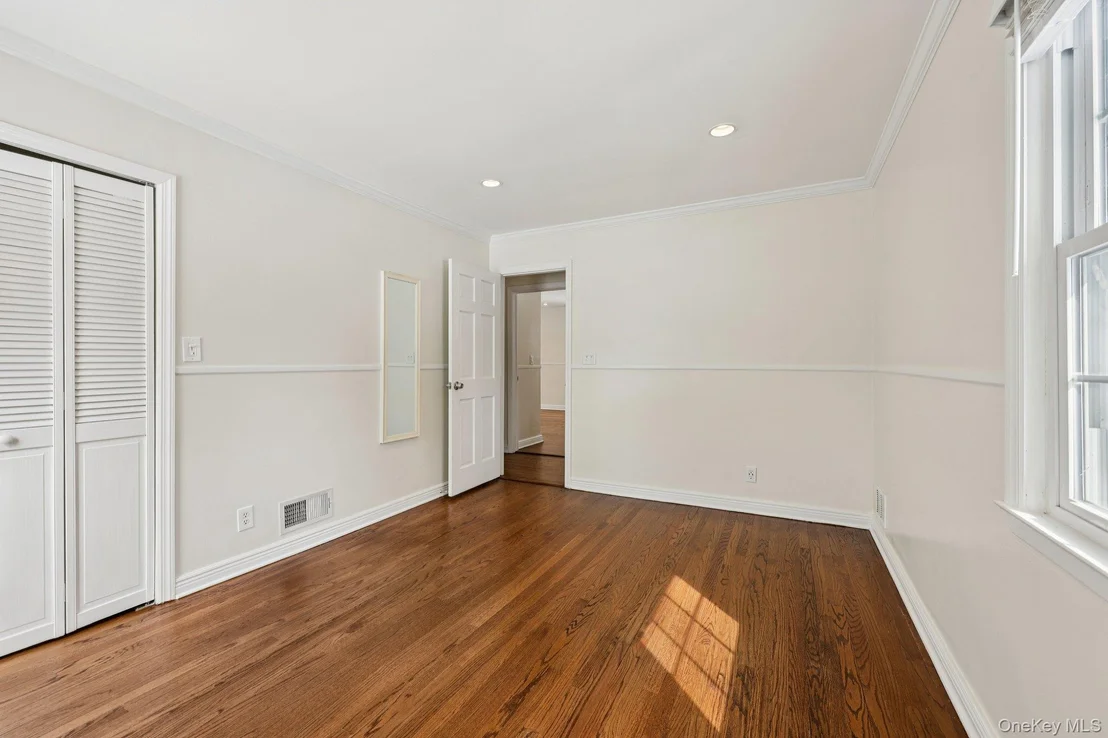 Photo of 11 Meadowlark Road