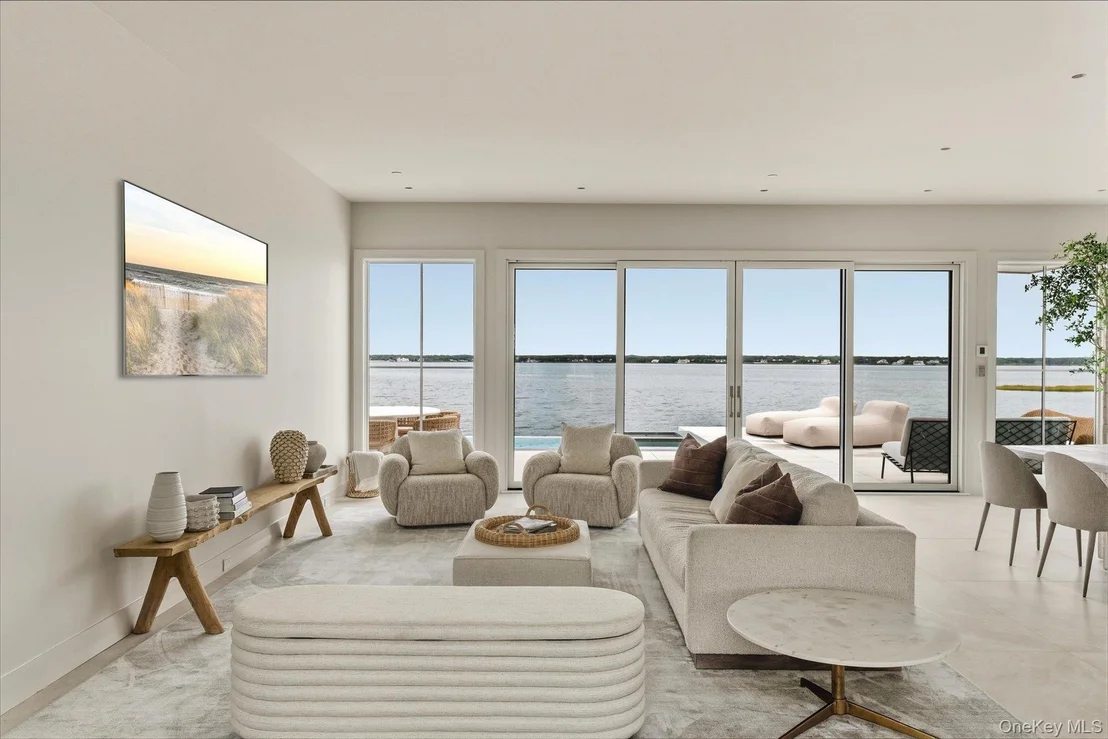 Photo of 498 Dune Road