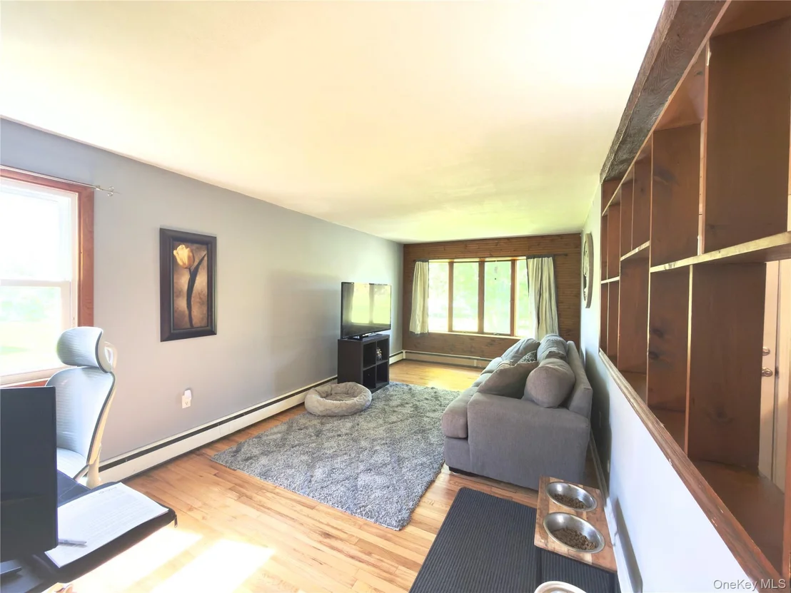 Photo of 52 Holt Road